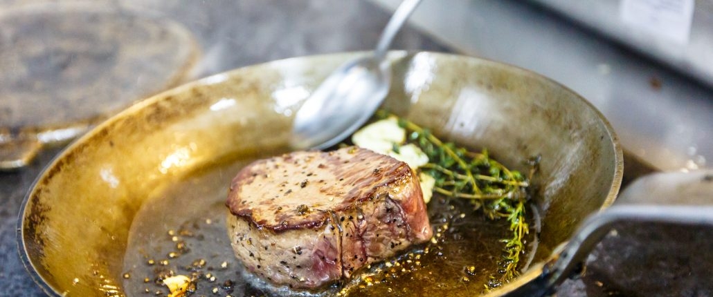 lamb sizzled in garlic